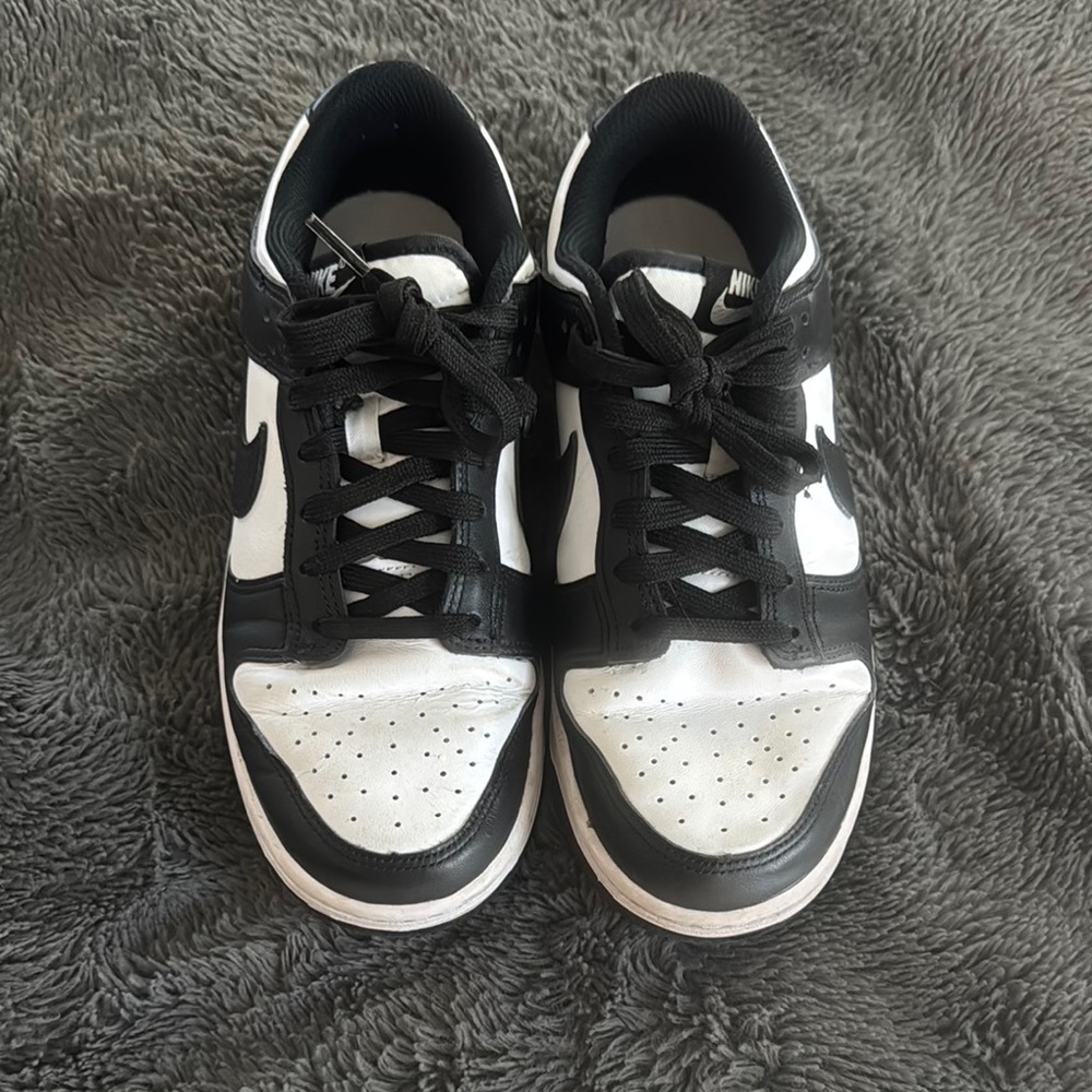 Nike women’s panda dunks 7.5